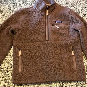 Patagonia retro pile marsupial pullover. Women’s small taupe.